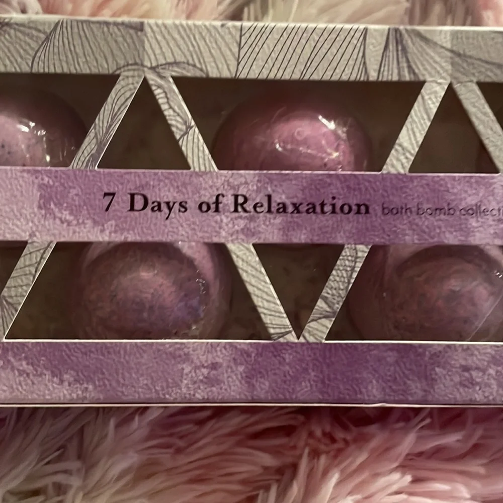 Live green 7 days‎ of Relaxation bath bomb collection